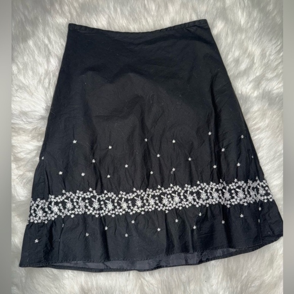 Ann Taylor with embroidered flowers Skirt